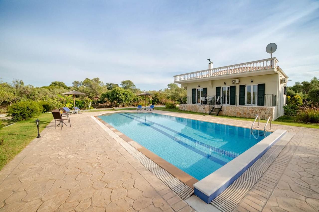 Villa Adonis Halikounas Bagian luar foto