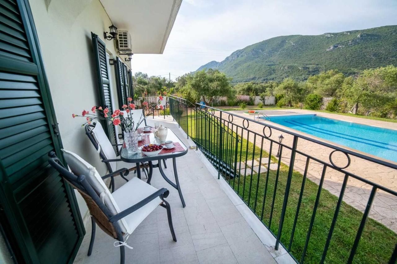 Villa Adonis Halikounas Bagian luar foto