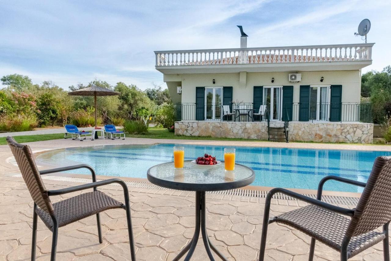 Villa Adonis Halikounas Bagian luar foto