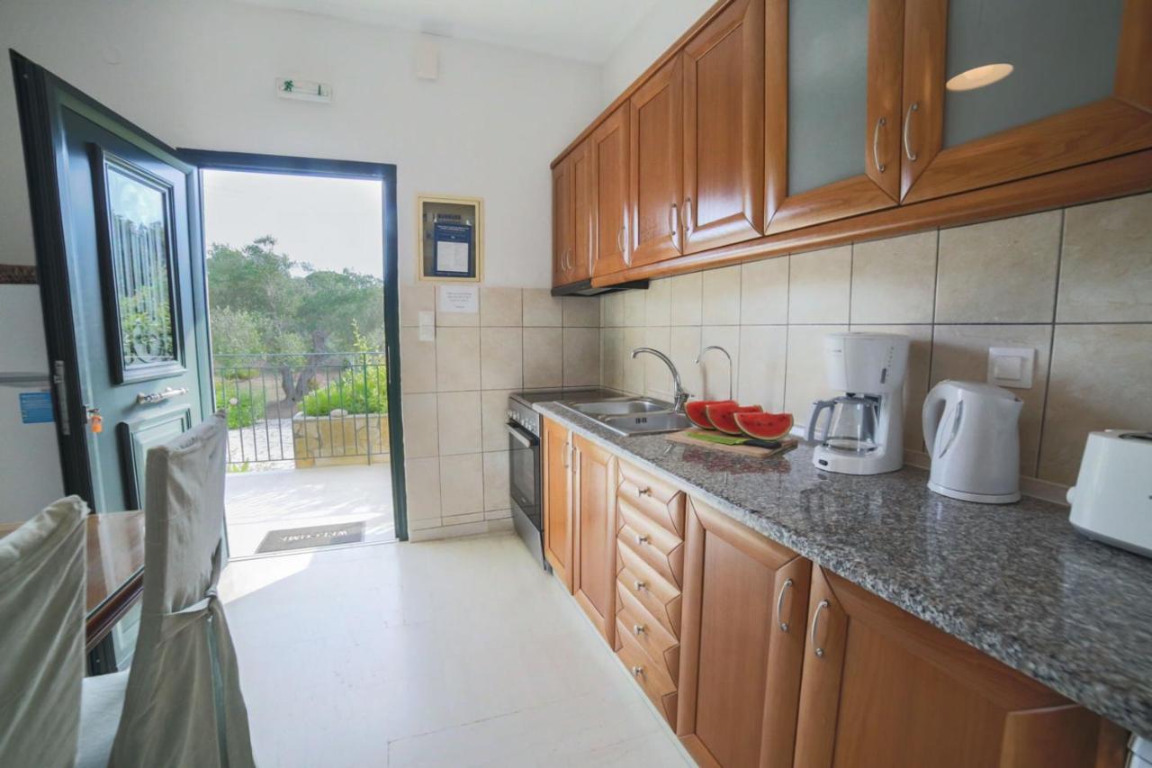 Villa Adonis Halikounas Bagian luar foto