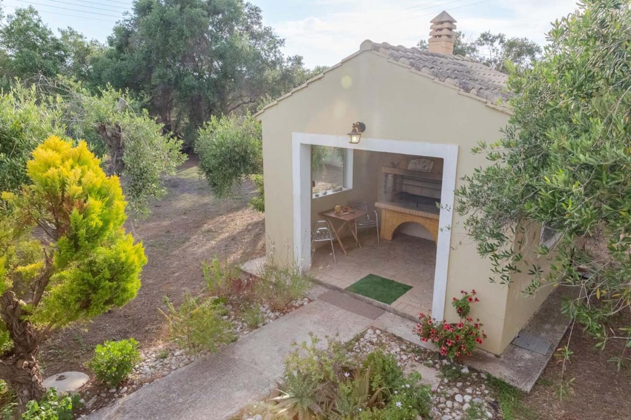 Villa Adonis Halikounas Bagian luar foto