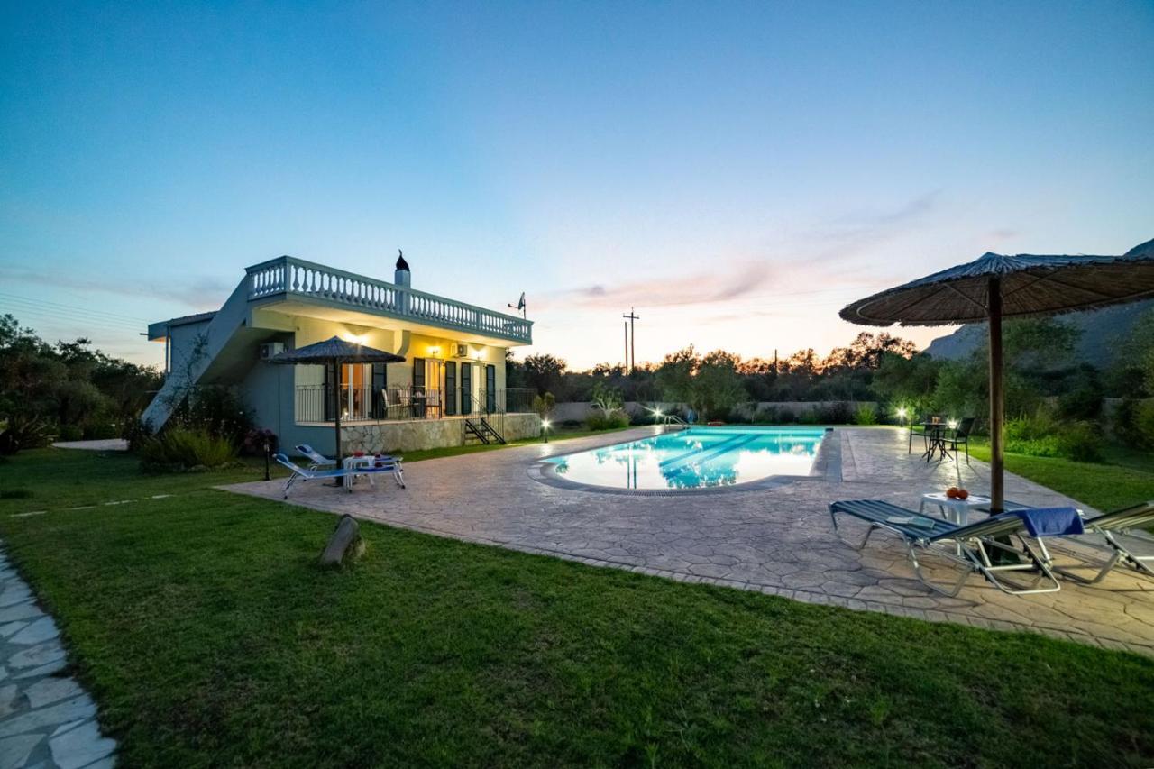 Villa Adonis Halikounas Bagian luar foto