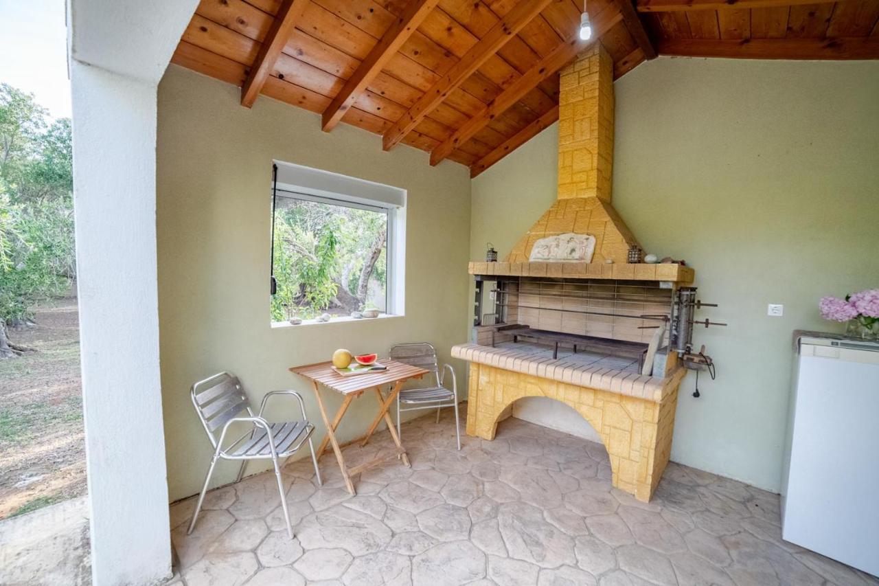 Villa Adonis Halikounas Bagian luar foto