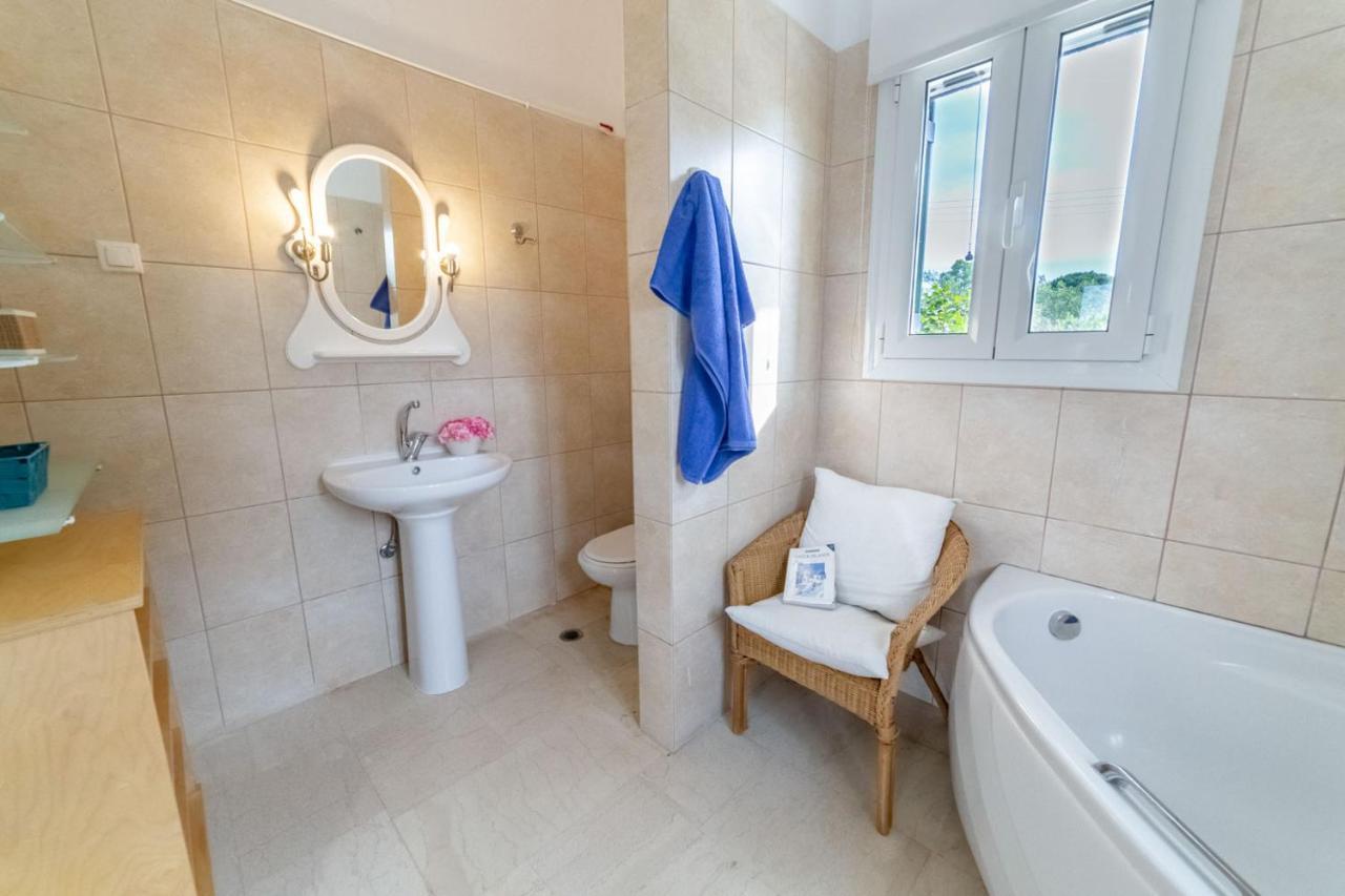 Villa Adonis Halikounas Bagian luar foto